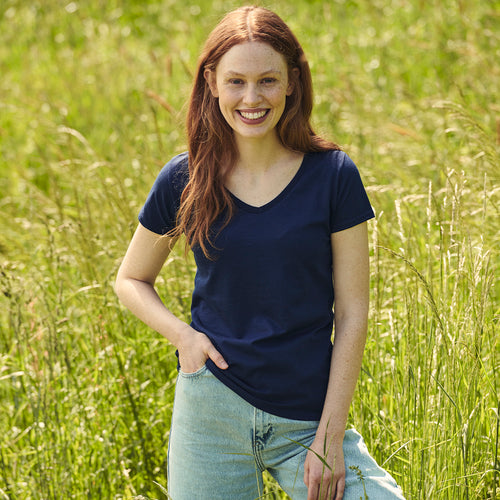 Farbiges Damen-T-Shirt Iconic V-Neck von Fruit Of The Loom Personalisiert
