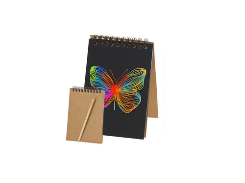 Ringbuch im A6-Format mit mattschwarzen einseitigen Seiten, ideal zum Kratzen und Entdecken lebendiger Farben - Madguire Personalisiert