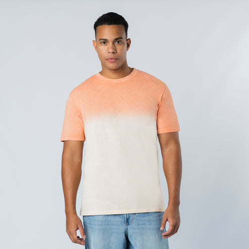 Zweifarbiges Unisex-T-Shirt mit gewaschenem und stückgefärbtem Effekt, der jedes Stück einzigartig und unwiederholbar macht - Nimo Personalisiert